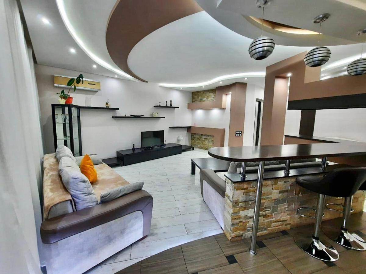 Жк Самал Де Люкс Apartamento Almatý Exterior foto